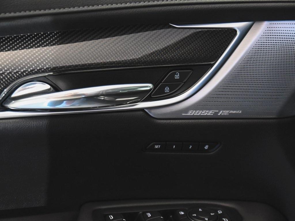 used 2024 Cadillac XT6 car, priced at $43,995