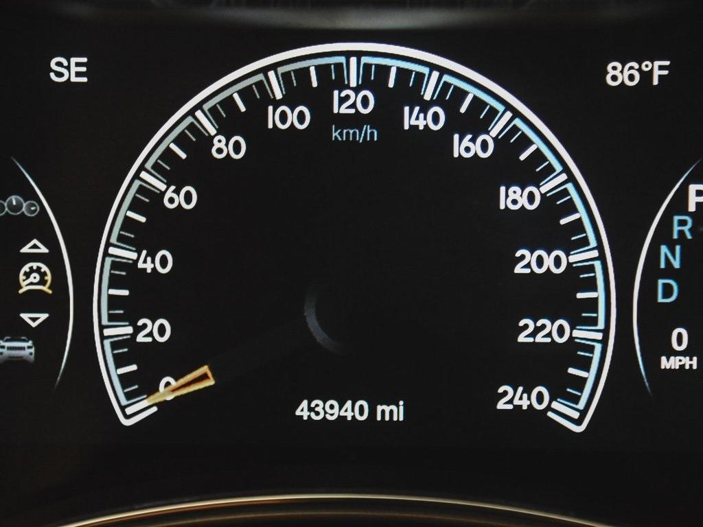 used 2021 Jeep Grand Cherokee car, priced at $25,990