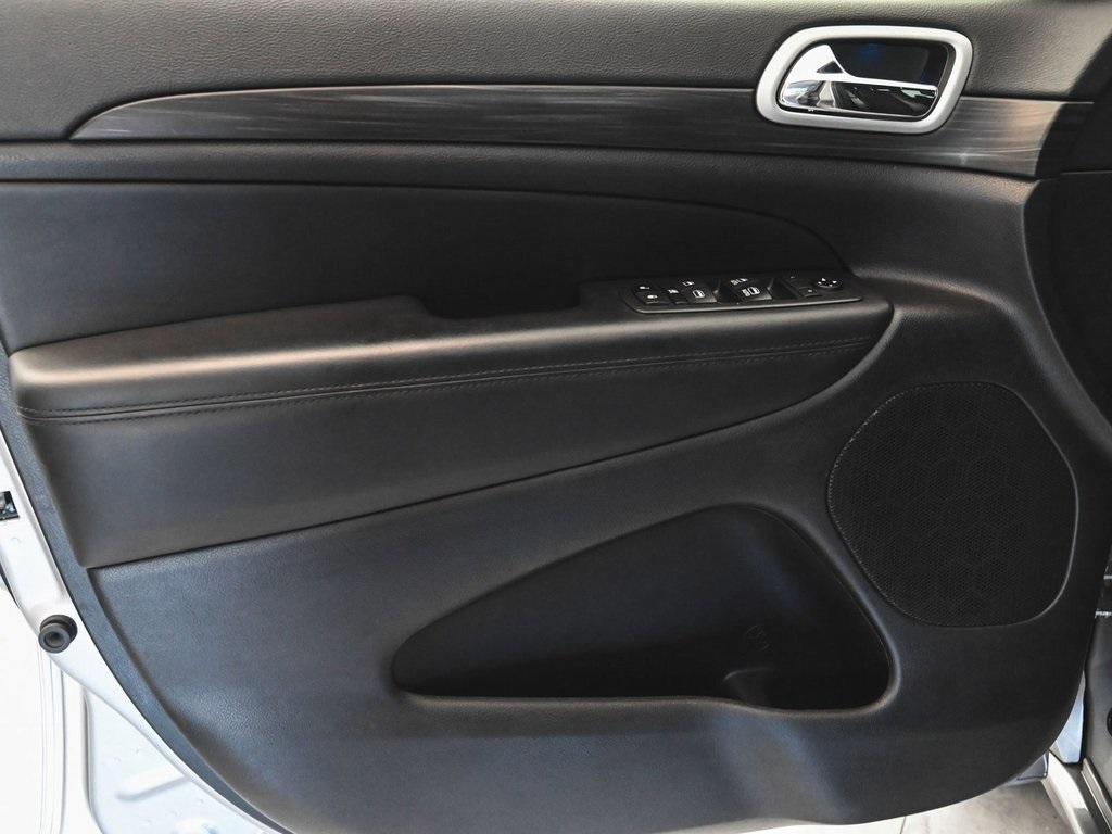 used 2021 Jeep Grand Cherokee car, priced at $25,990
