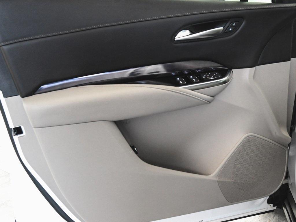 used 2023 Cadillac XT4 car, priced at $32,990