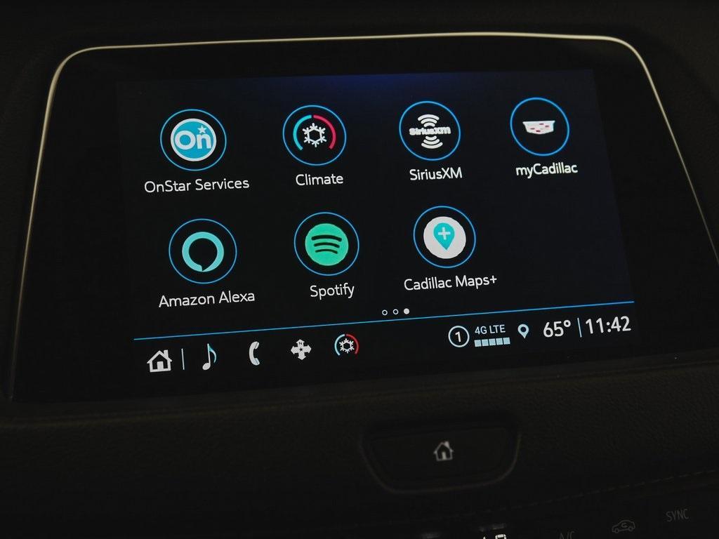 used 2023 Cadillac XT4 car, priced at $32,990