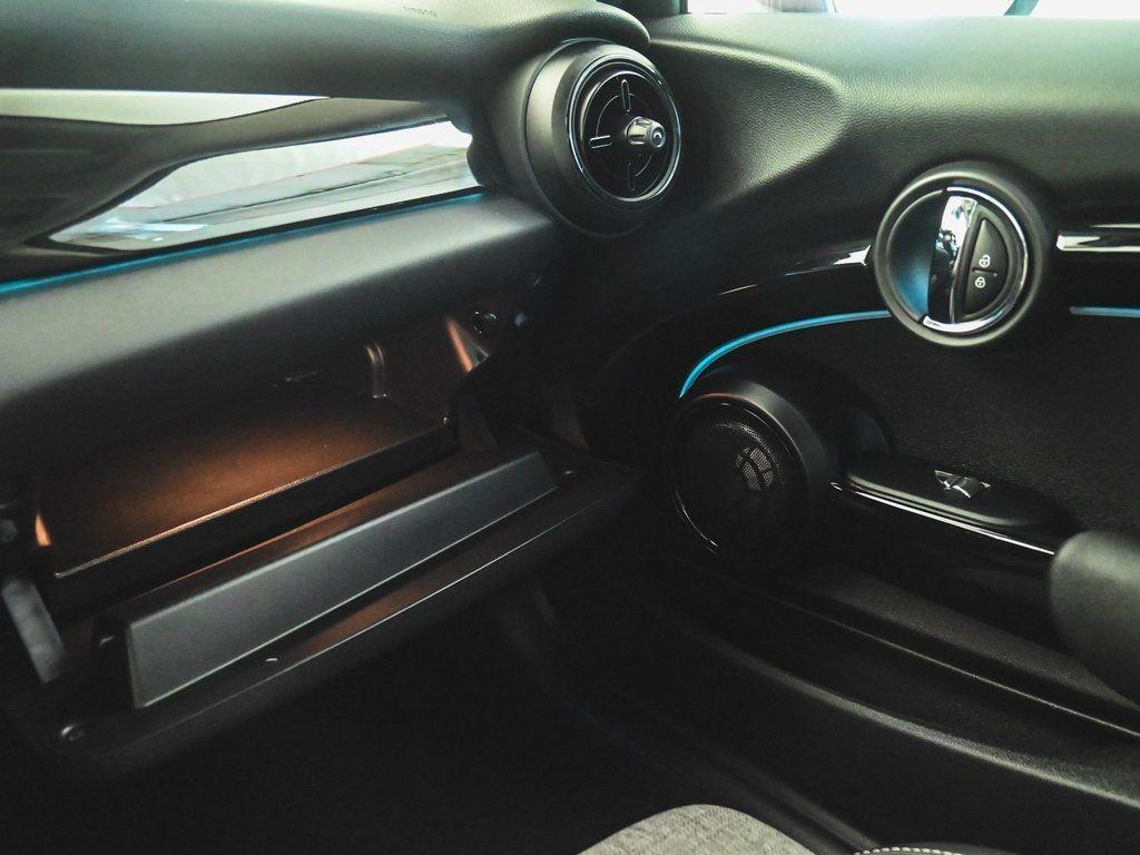 used 2023 MINI SE Hardtop car, priced at $18,995