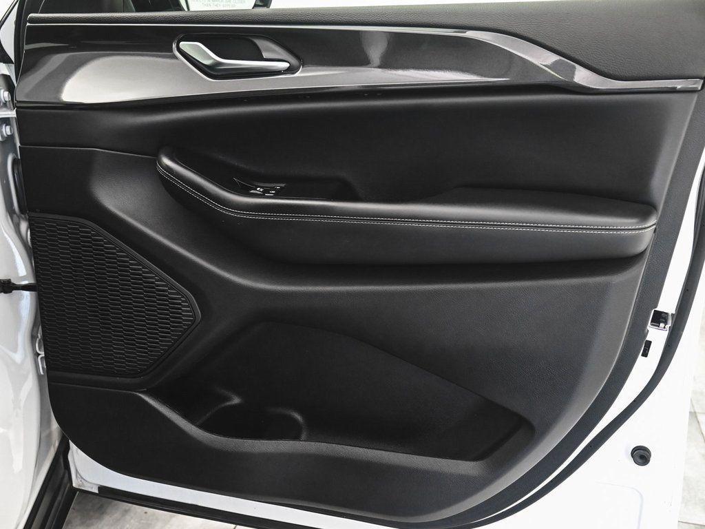 used 2023 Jeep Grand Cherokee car, priced at $23,595