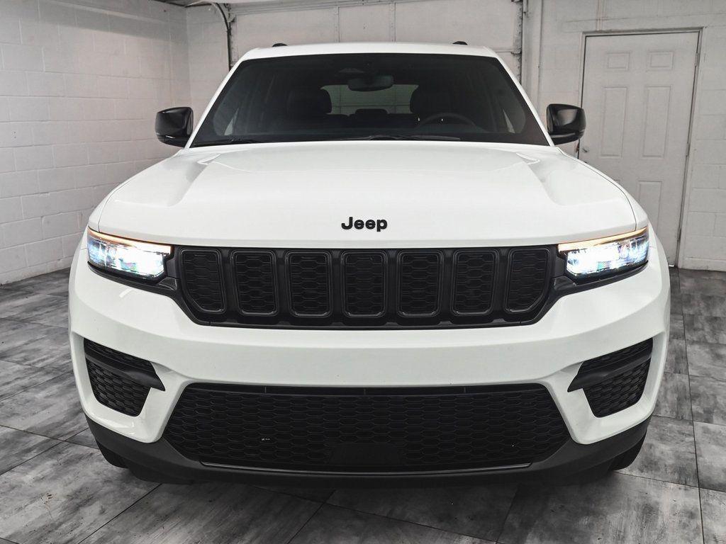 used 2023 Jeep Grand Cherokee car, priced at $23,595