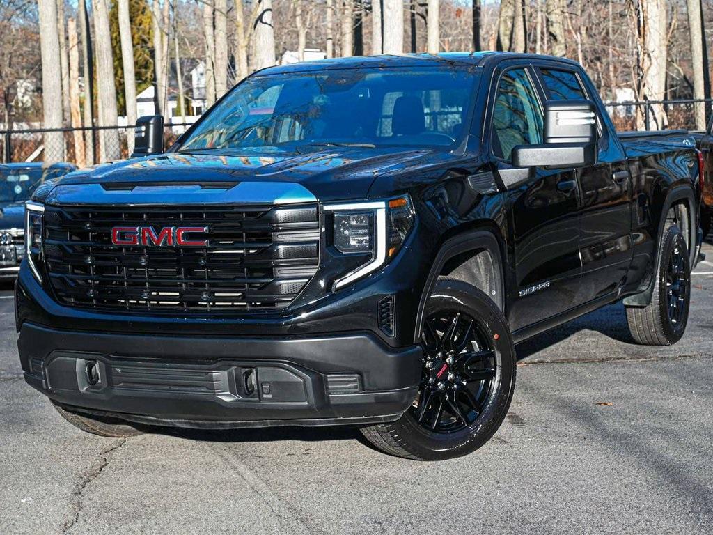 used 2022 GMC Sierra 1500 car, priced at $35,390