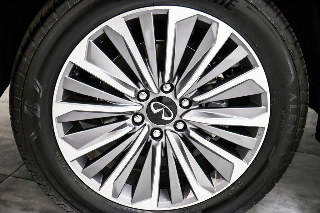 used 2025 INFINITI QX80 car, priced at $77,995