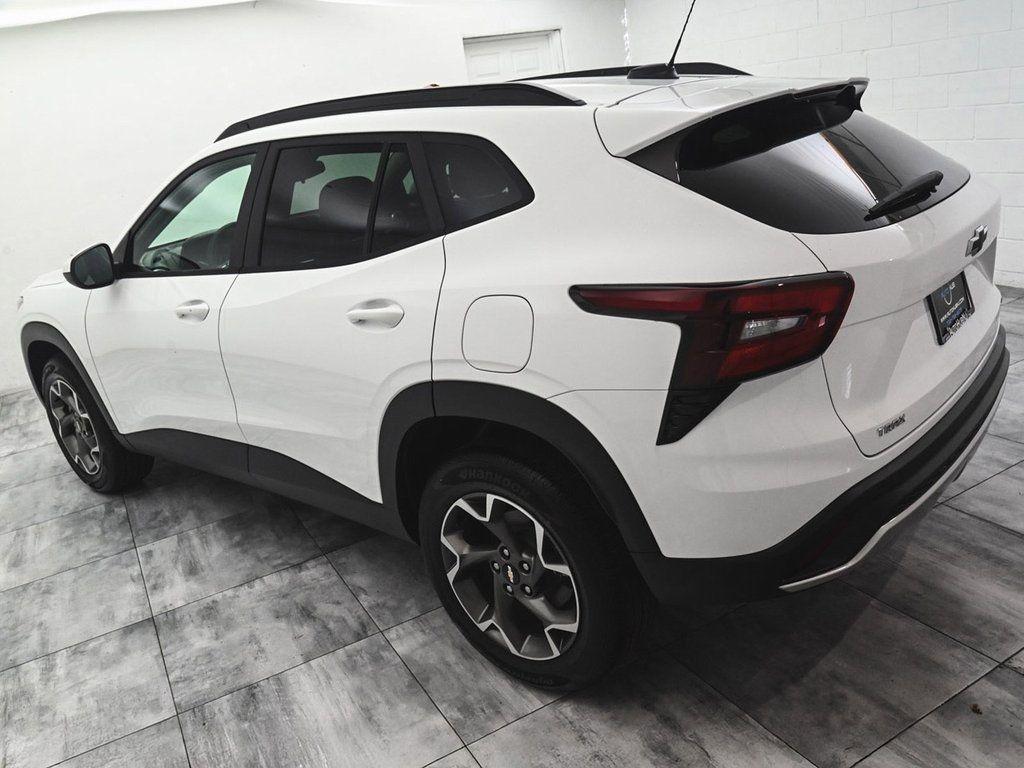 used 2025 Chevrolet Trax car, priced at $20,595