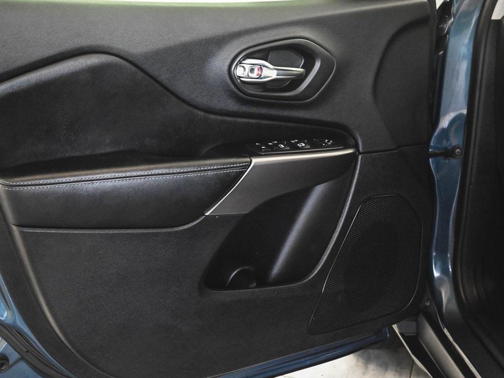 used 2020 Jeep Cherokee car, priced at $16,595