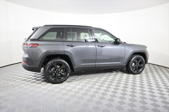 new 2025 Jeep Grand Cherokee car, priced at $50,499