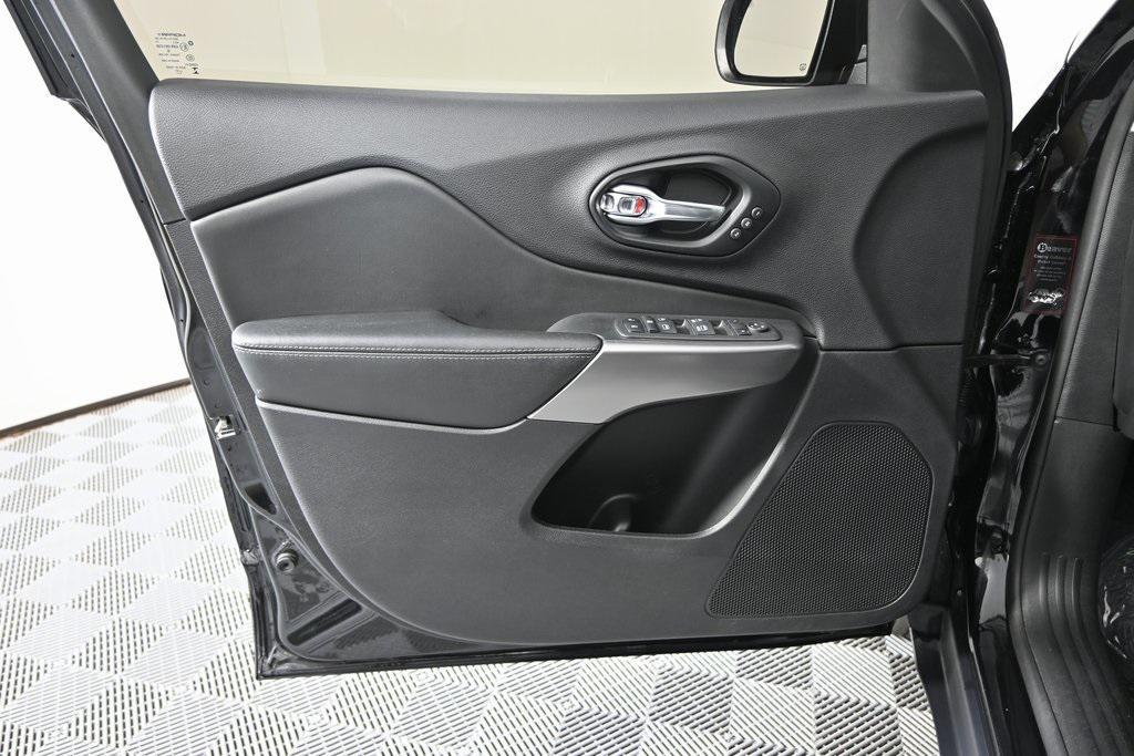 used 2022 Jeep Cherokee car, priced at $24,999