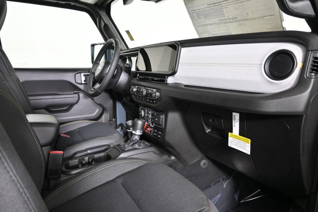 new 2025 Jeep Gladiator car, priced at $47,999