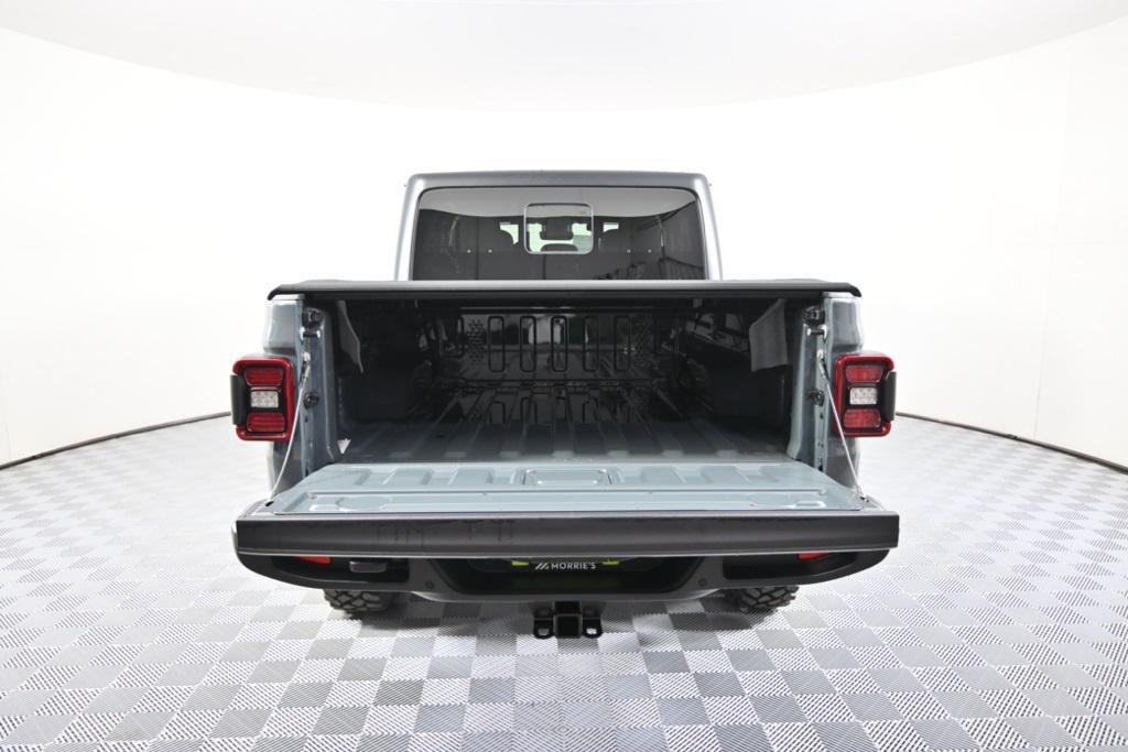 new 2025 Jeep Gladiator car, priced at $47,999