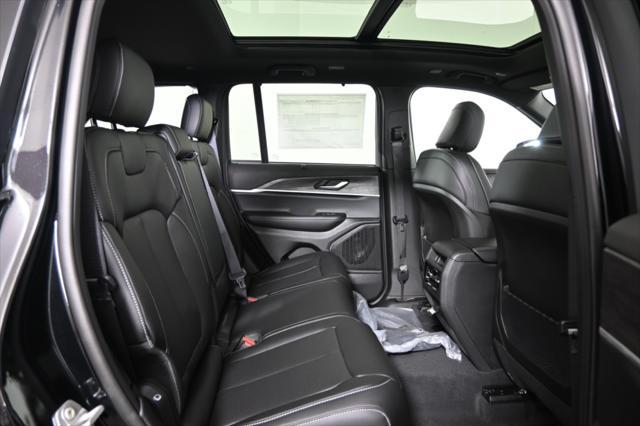 new 2025 Jeep Grand Cherokee car, priced at $51,199