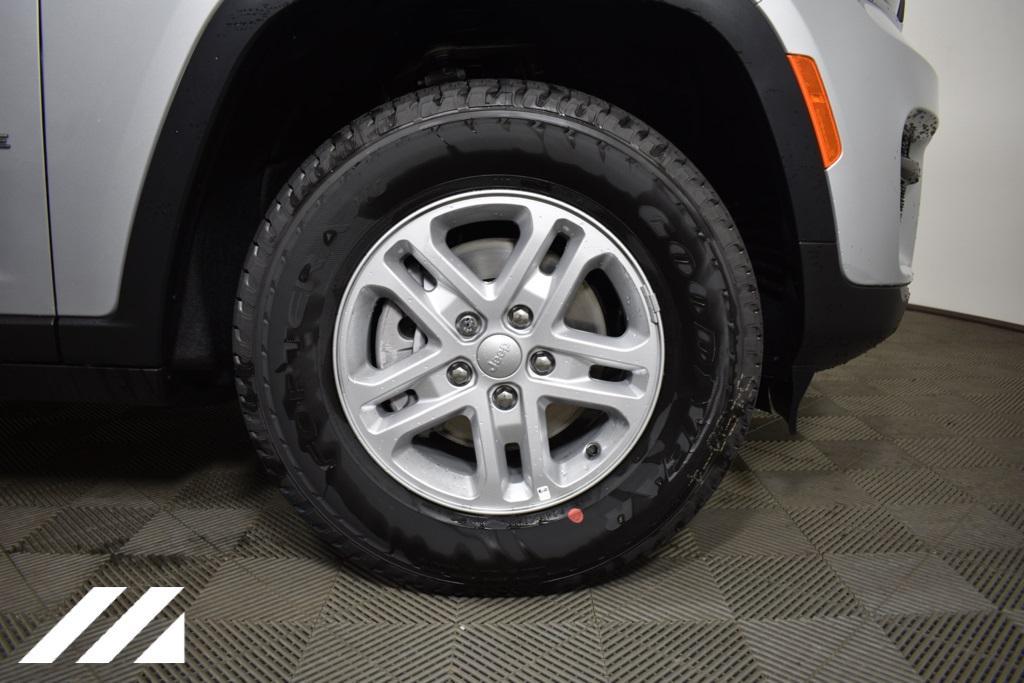 new 2023 Jeep Grand Cherokee car, priced at $34,999