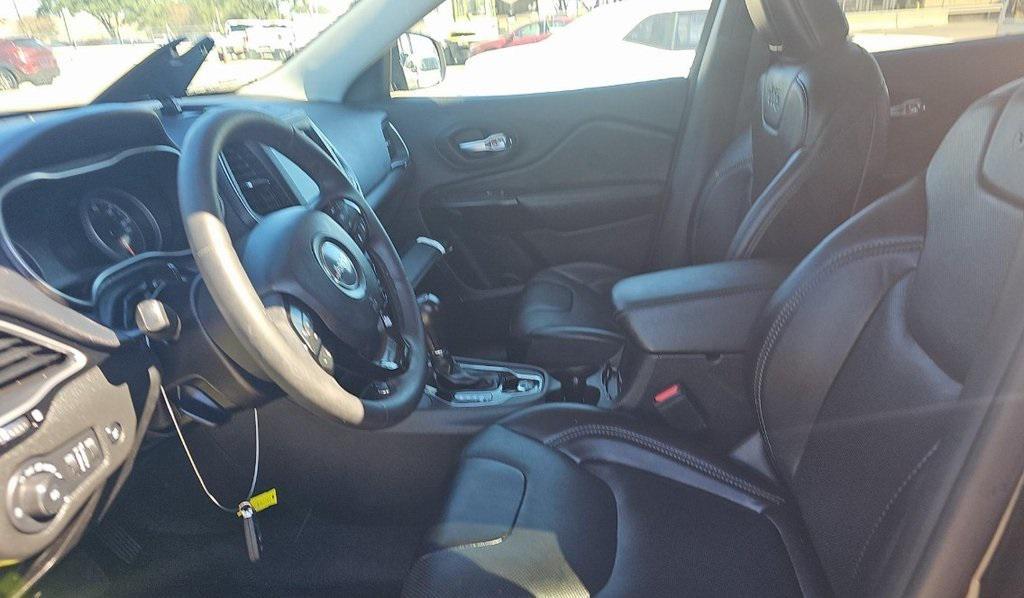 used 2023 Jeep Cherokee car, priced at $23,999