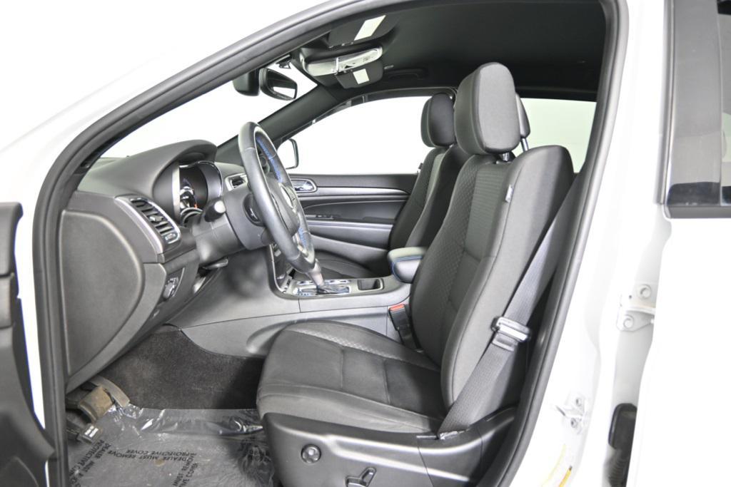 used 2018 Jeep Grand Cherokee car, priced at $17,195