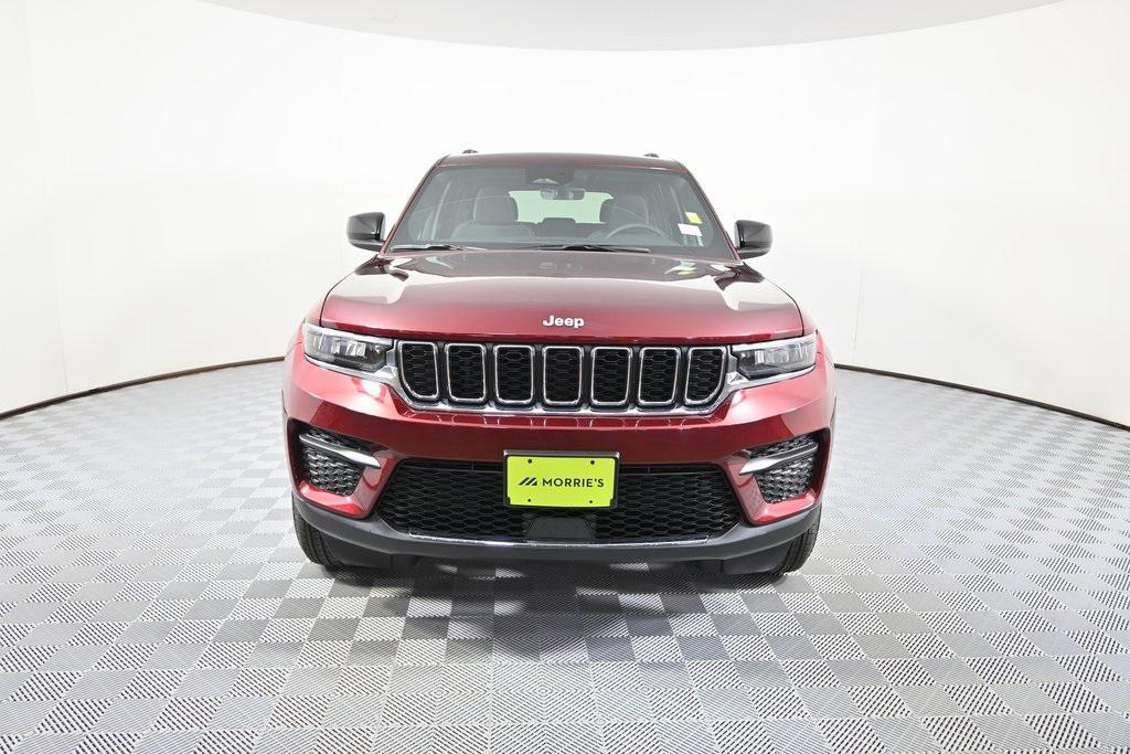new 2025 Jeep Grand Cherokee car, priced at $37,999