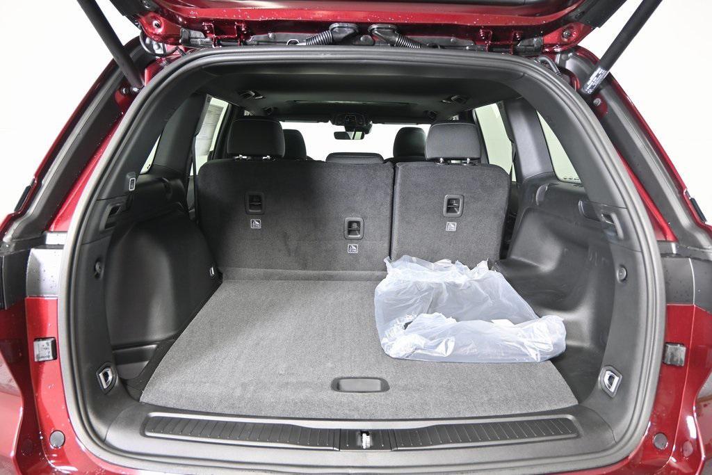 new 2025 Jeep Grand Cherokee car, priced at $37,999