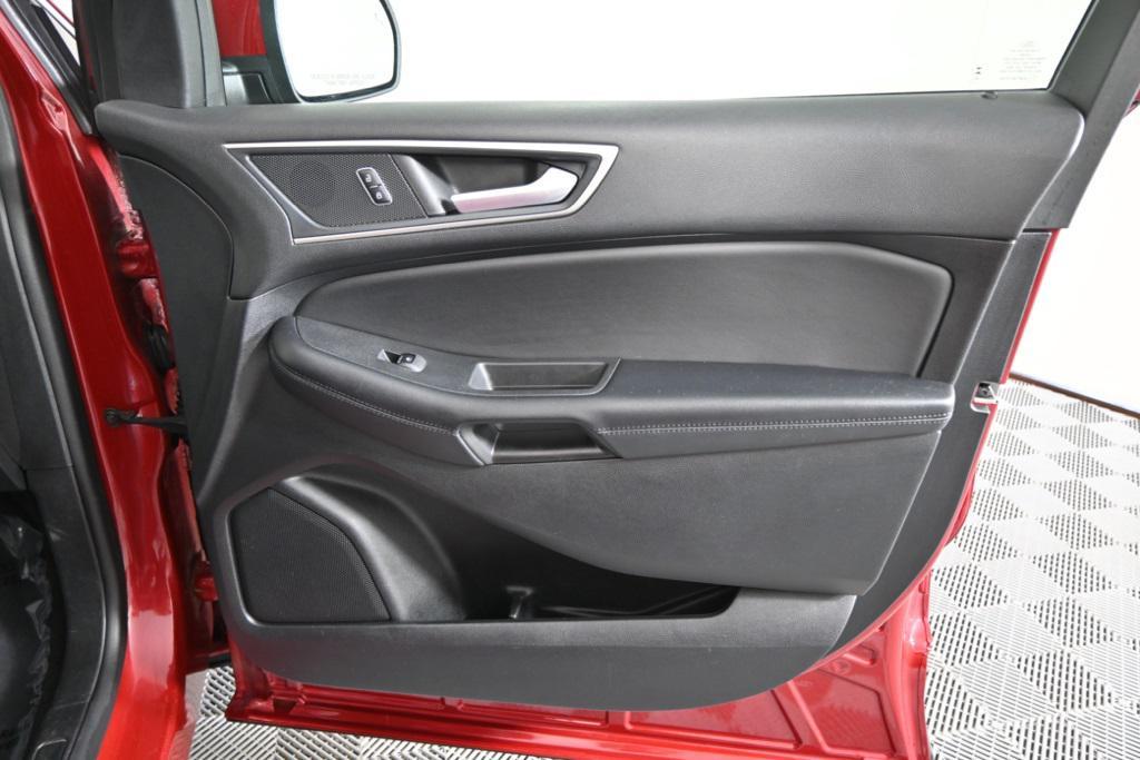 used 2024 Ford Edge car, priced at $21,999