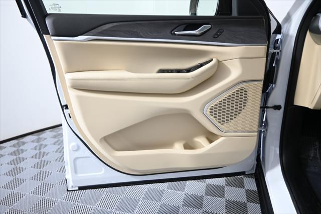 new 2025 Jeep Grand Cherokee L car, priced at $53,399