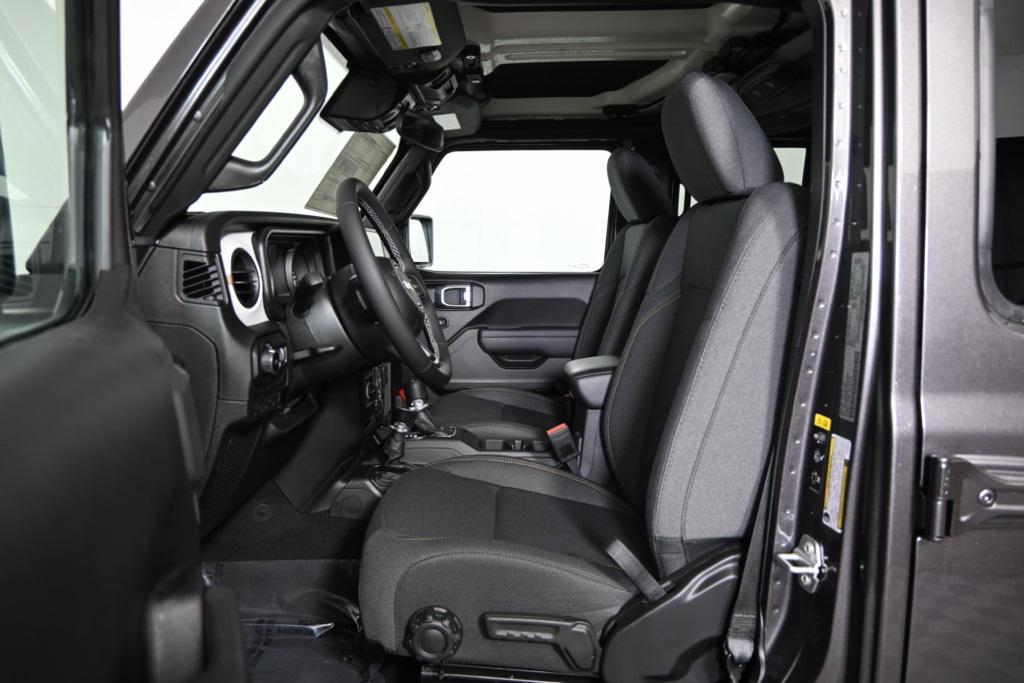 new 2025 Jeep Wrangler car, priced at $44,399