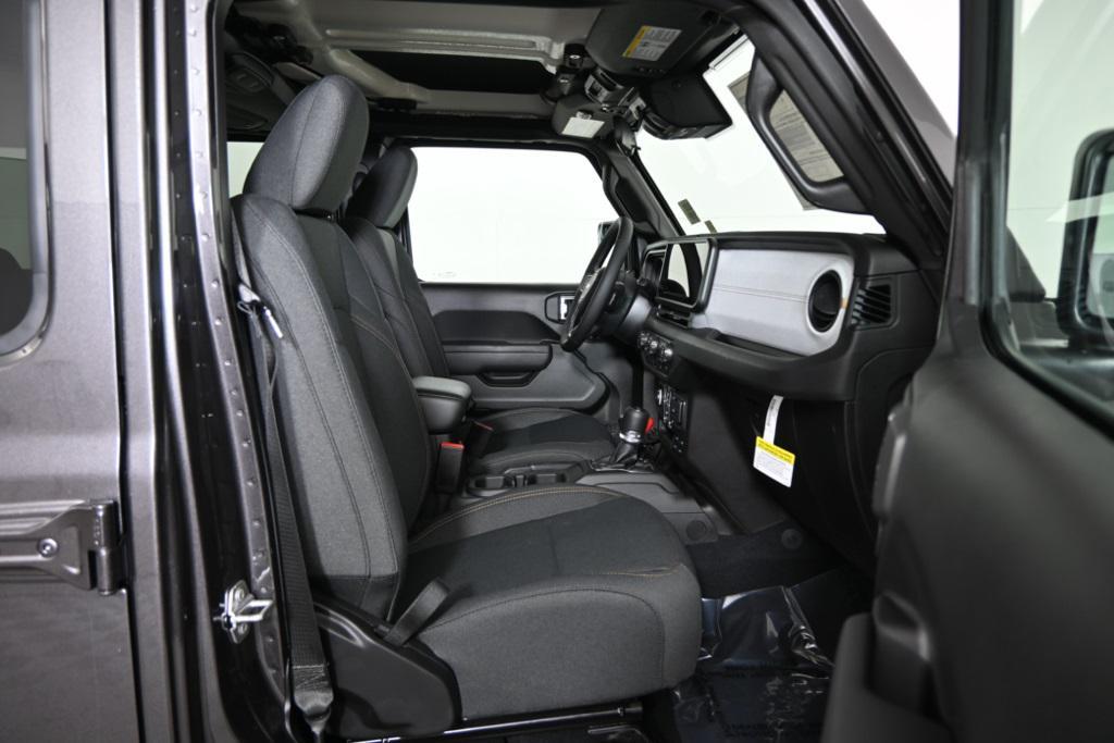 new 2025 Jeep Wrangler car, priced at $44,399