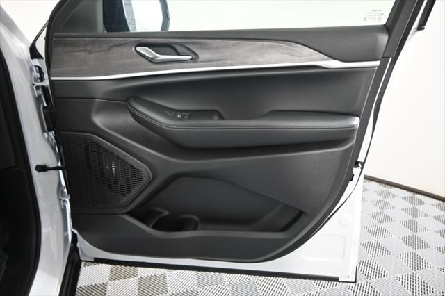 new 2025 Jeep Grand Cherokee L car, priced at $48,599