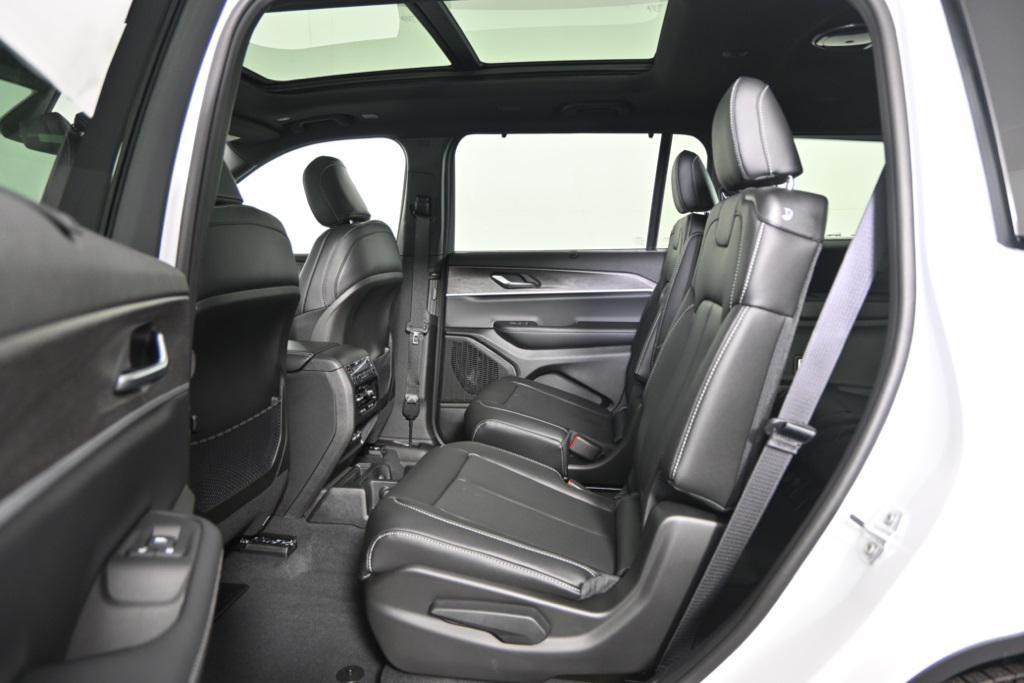 new 2025 Jeep Grand Cherokee L car, priced at $50,199