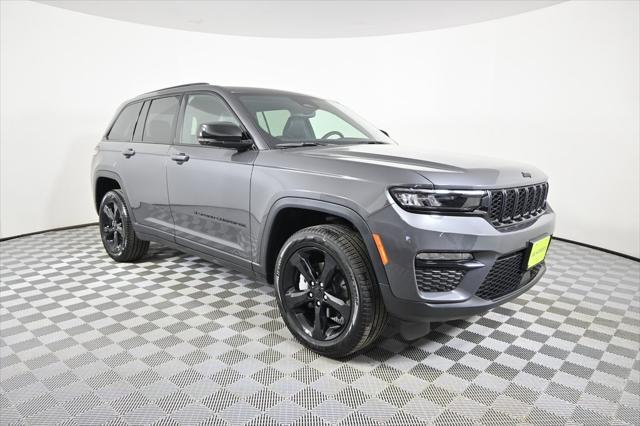 new 2025 Jeep Grand Cherokee car, priced at $45,999