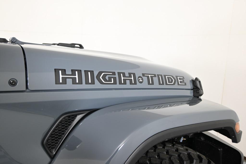 new 2025 Jeep Gladiator car, priced at $46,399