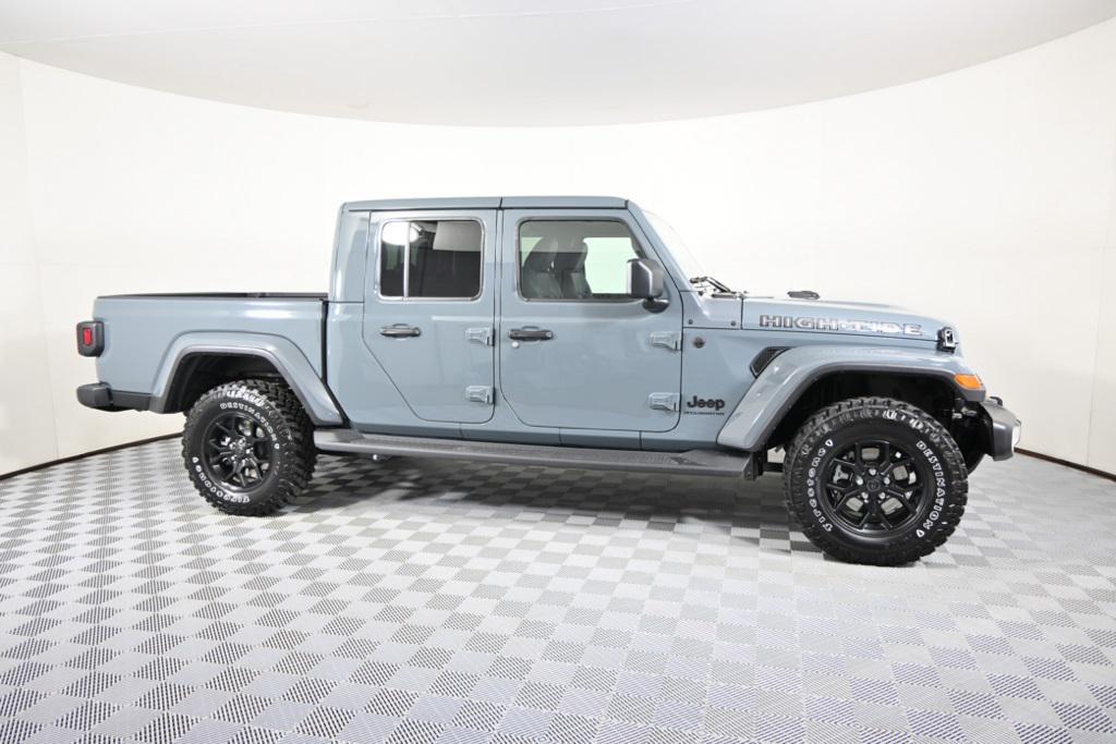 new 2025 Jeep Gladiator car, priced at $46,399