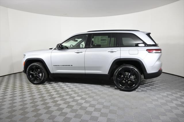 new 2025 Jeep Grand Cherokee car, priced at $48,999