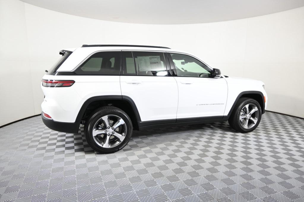 new 2025 Jeep Grand Cherokee car, priced at $47,299