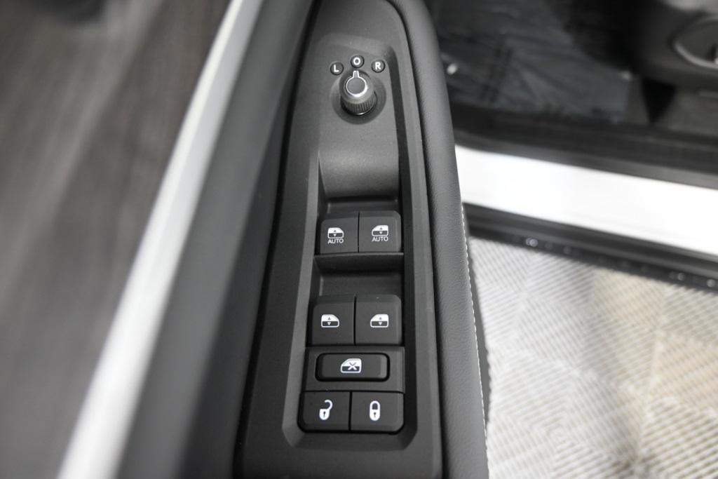 new 2025 Jeep Grand Cherokee car, priced at $47,299