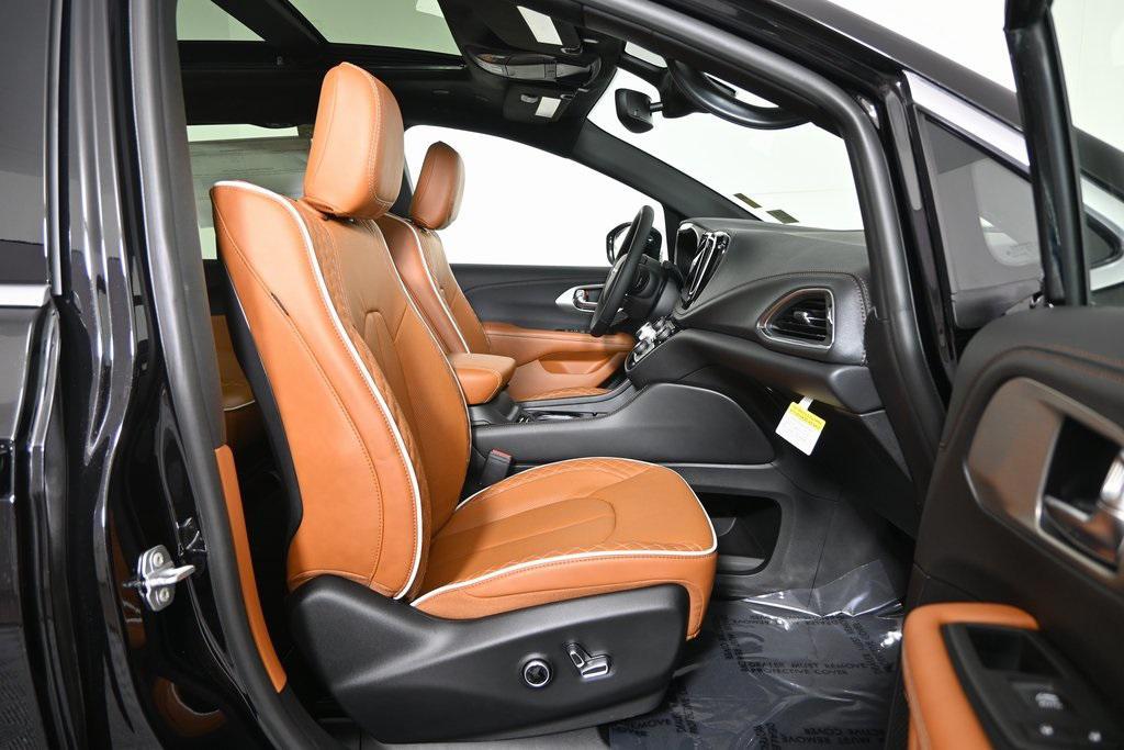 new 2026 Chrysler Pacifica car, priced at $61,225