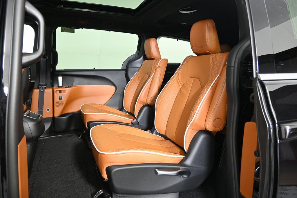 new 2026 Chrysler Pacifica car, priced at $61,225