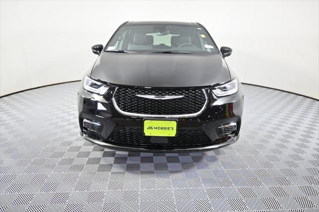 new 2025 Chrysler Pacifica car, priced at $42,999
