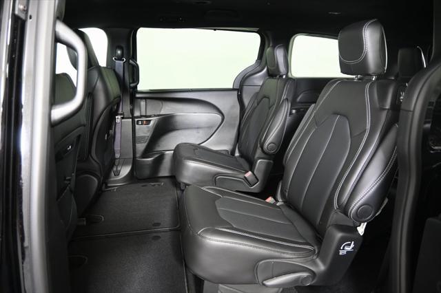 new 2025 Chrysler Pacifica car, priced at $42,999