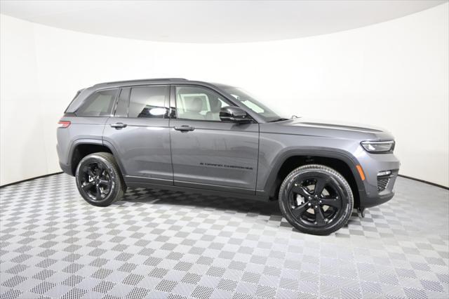 new 2025 Jeep Grand Cherokee car, priced at $51,199