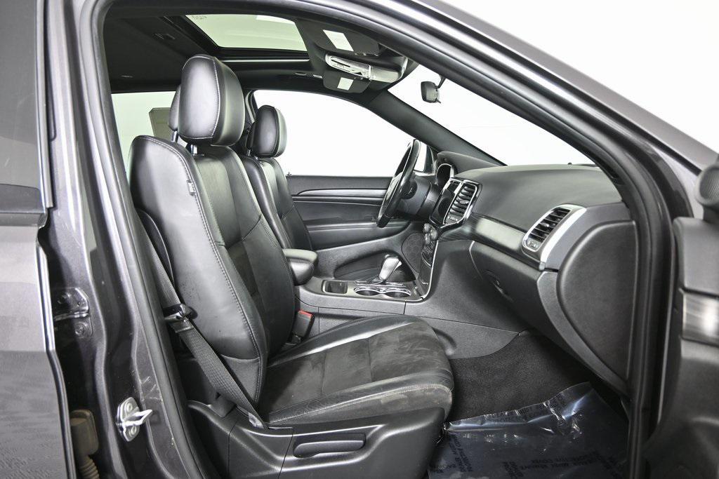 used 2021 Jeep Grand Cherokee car, priced at $19,195