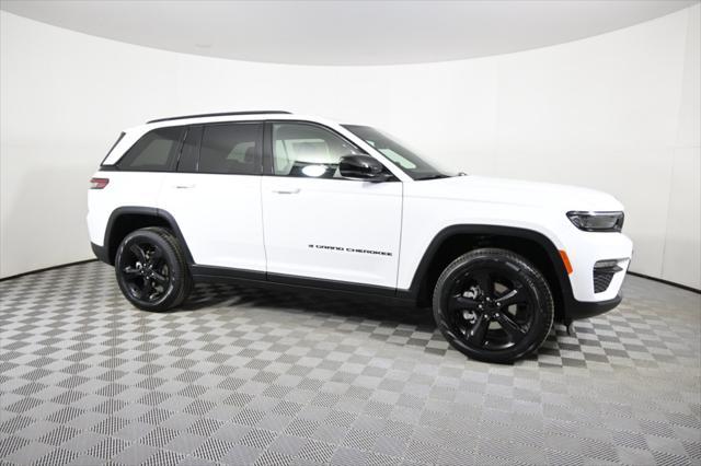 new 2025 Jeep Grand Cherokee car, priced at $45,399