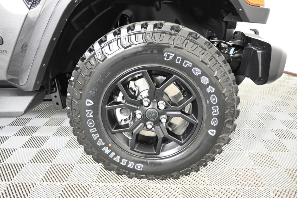 new 2025 Jeep Gladiator car, priced at $44,499