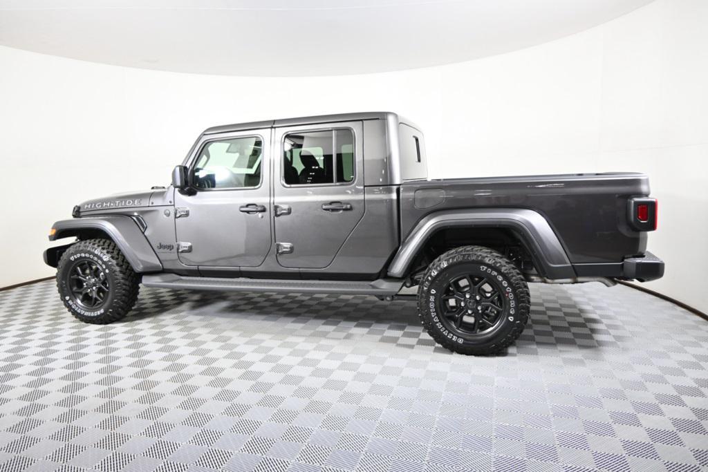 new 2025 Jeep Gladiator car, priced at $44,499
