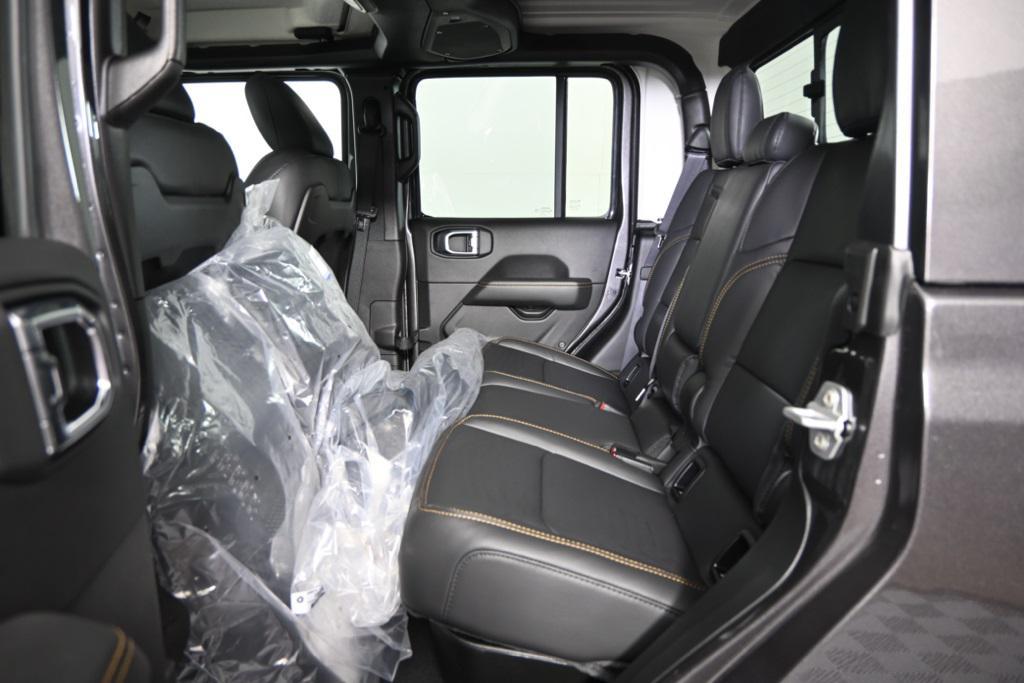 new 2025 Jeep Gladiator car, priced at $44,499