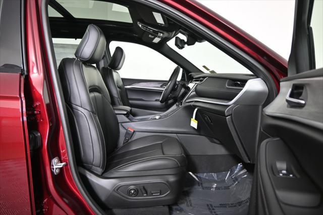 new 2025 Jeep Grand Cherokee car, priced at $49,599