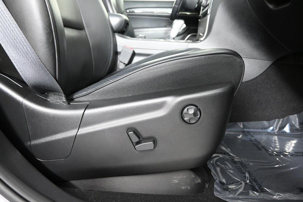 used 2019 Jeep Grand Cherokee car, priced at $24,195