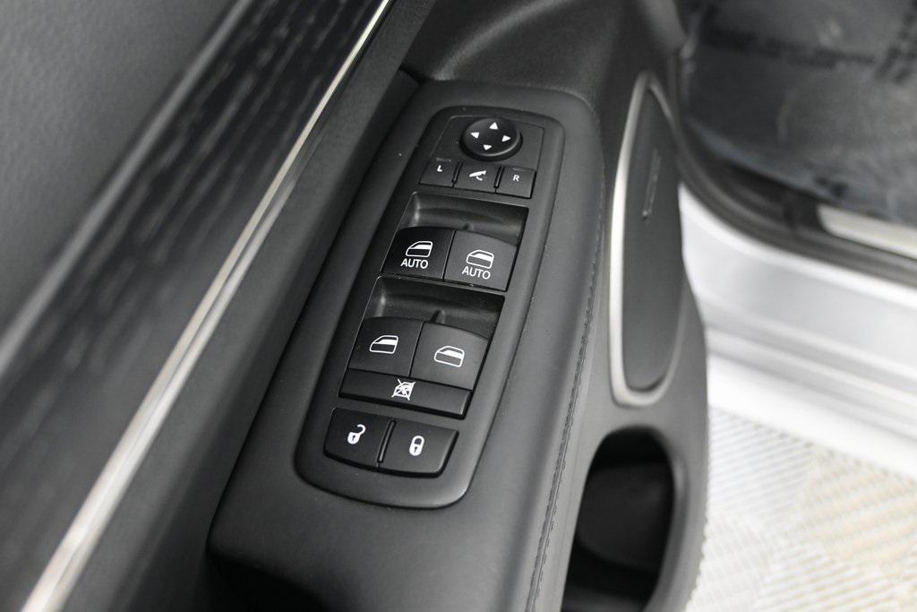 used 2019 Jeep Grand Cherokee car, priced at $24,195