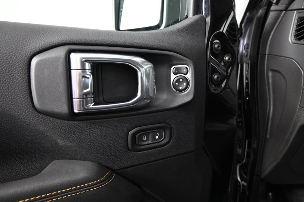 new 2025 Jeep Gladiator car, priced at $46,399