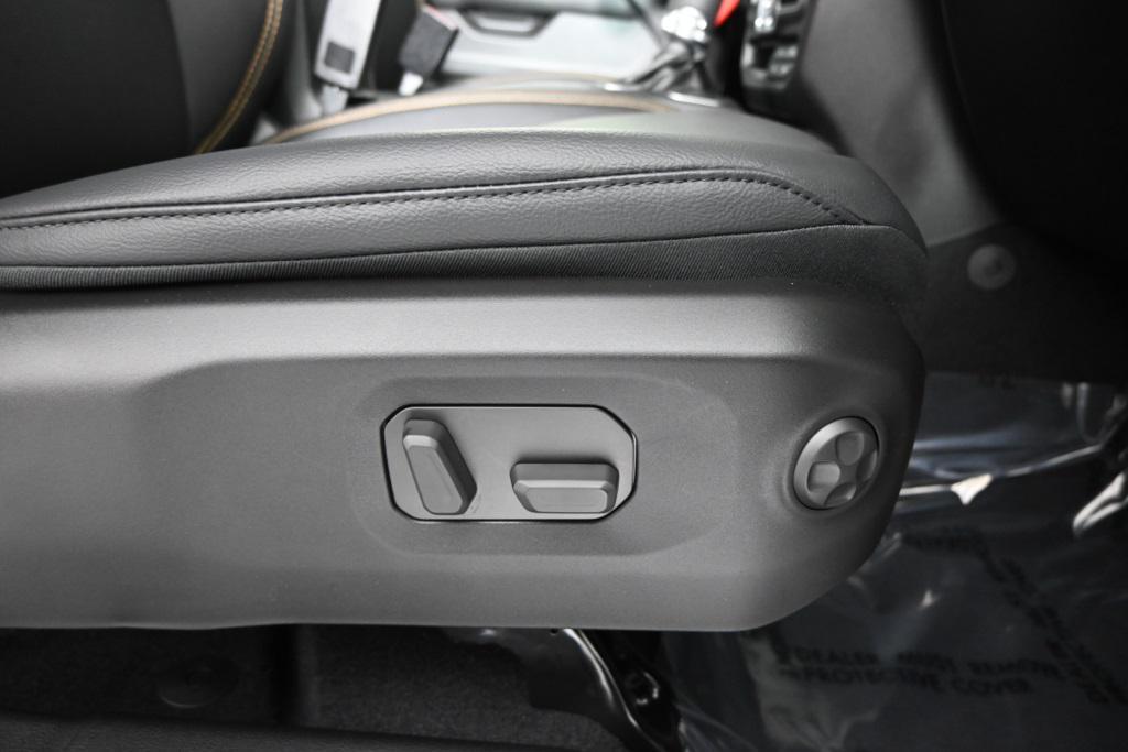 new 2025 Jeep Gladiator car, priced at $46,399