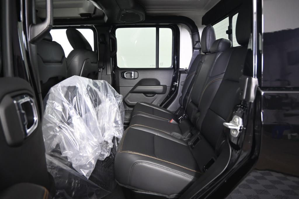 new 2025 Jeep Gladiator car, priced at $46,399